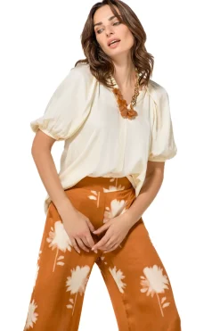 1688-34 / Soepelvallende Rechtvallende Bloes><noscript><img width=